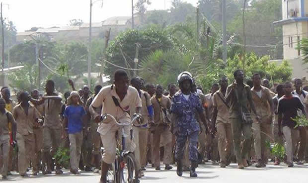 Vers la fermeture des écoles à Lomé comme à Dapaong ?