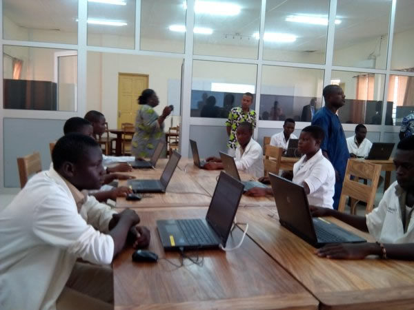 Du WIFI haut débit à l’université de Lomé