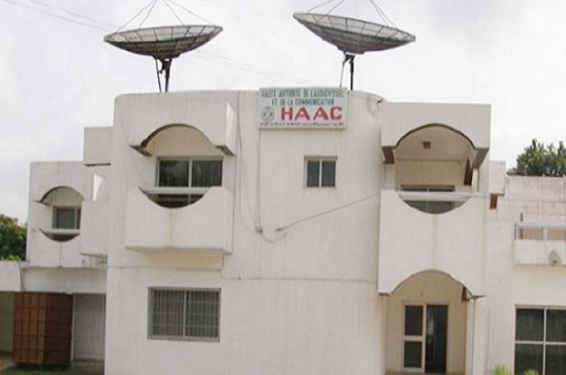 La HAAC rend public son rapport sur les dernieres élections législatives.