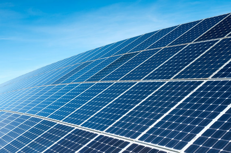 Le Togo et la SFI signent un accord de partenariat dans le domaine de l’énergie solaire.