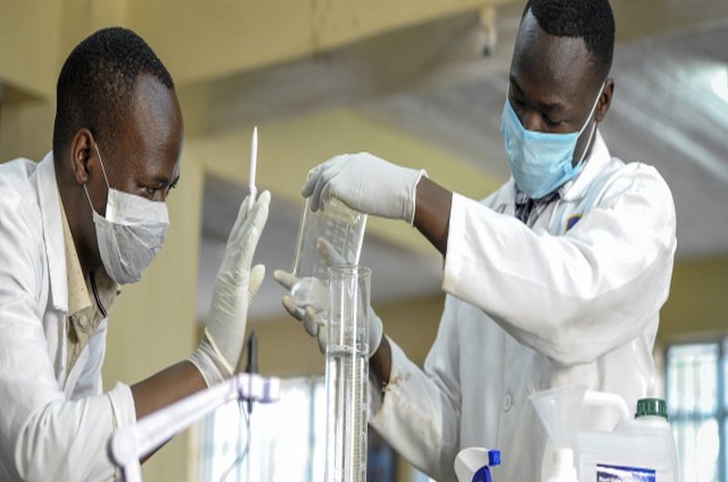 Togo/Covid-19: les chercheurs de l’Université de Lomé relancent les essais cliniques.