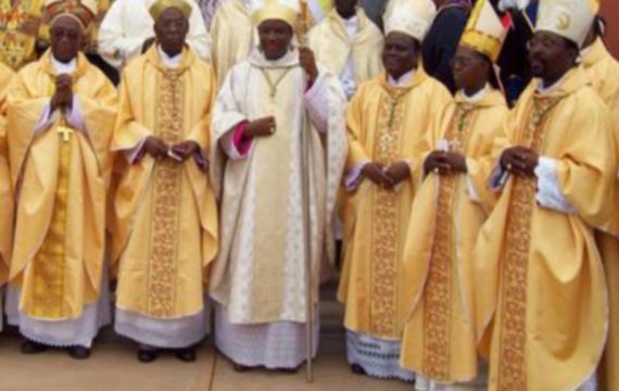Togo: la conférence des évêques rejette l’exigence du pass vaccinal.